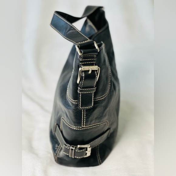 Michael Kors Black Leather Shoulder Bag - Picture 4 of 11